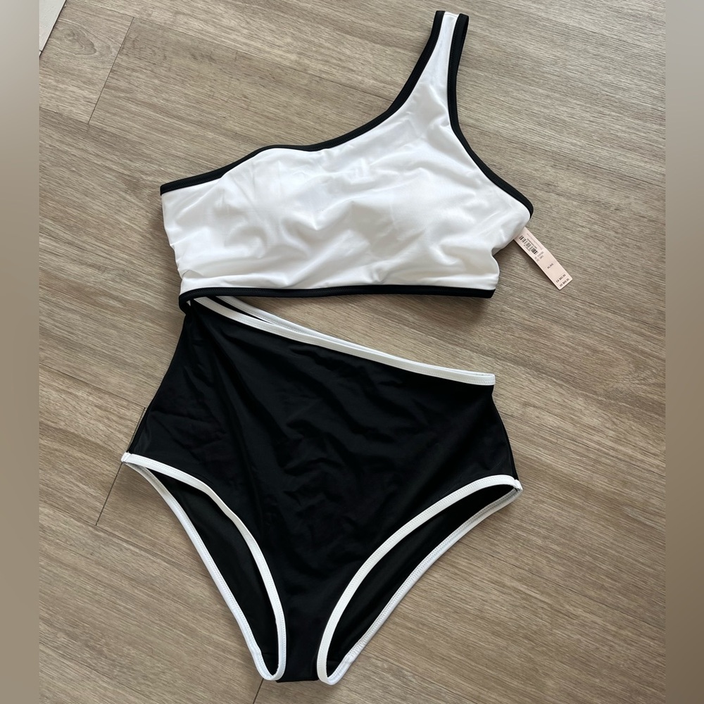 Victoria's Secret Black and White Swimwear